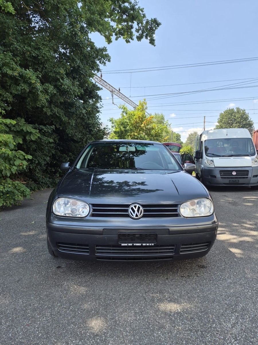 VW Automobili: VW Golf  – Usato da Aarwangen venduto da wga_of 2