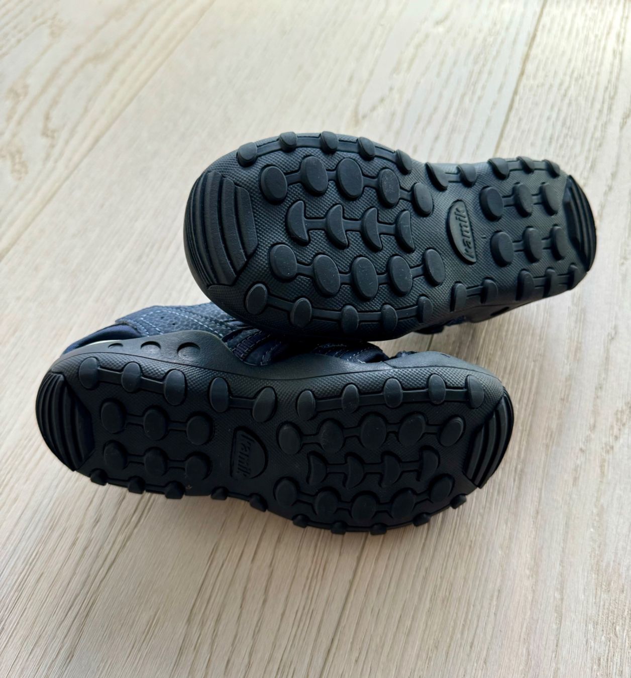 Kamik Herrenschuhe: Trekking Sandalen Gr.27 NEU – Neu und originalverpackt aus Triesen von DH1910 3