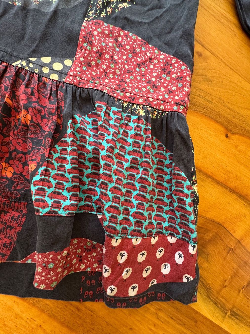 Vestiti: TRICOT CHIC Luxus Seidenkleid Patchwork Gr. IT42 DE 38 – Usato da Meiringen venduto da snahhanssnah 1