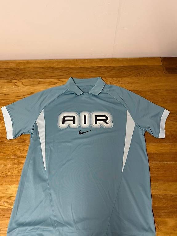 Magliette Polo: Nike Air Polo Babyblau – Usato da Churwalden venduto da vin_mc2c