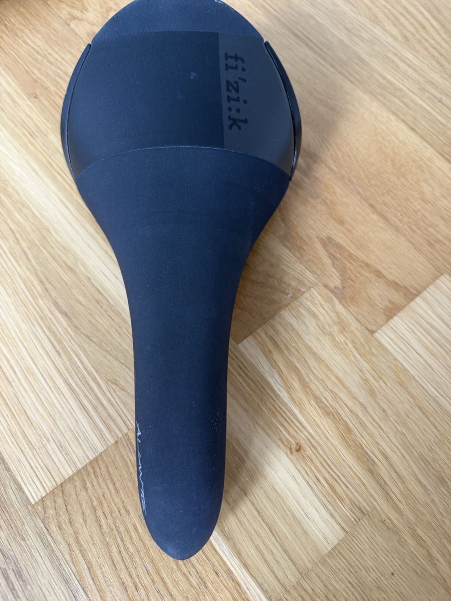 Fizik Ersatzteile: Fizik Aliante Sattel – Gebraucht aus Zürich von Yweb