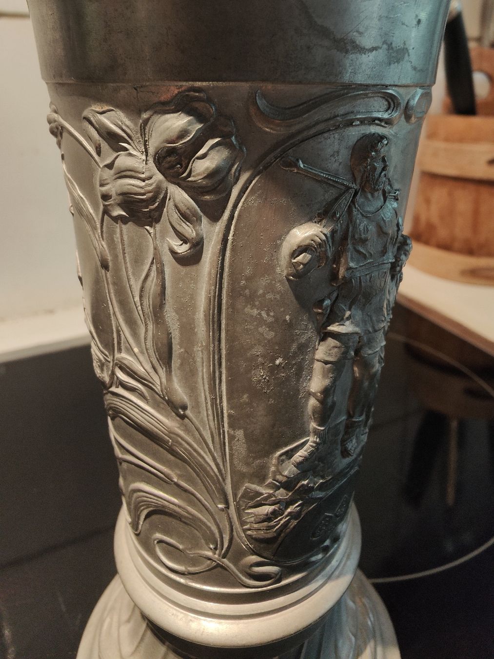 Vase & Récipients: vase Guillaume Tell  – D'occasion à Meyrin par olico01 3