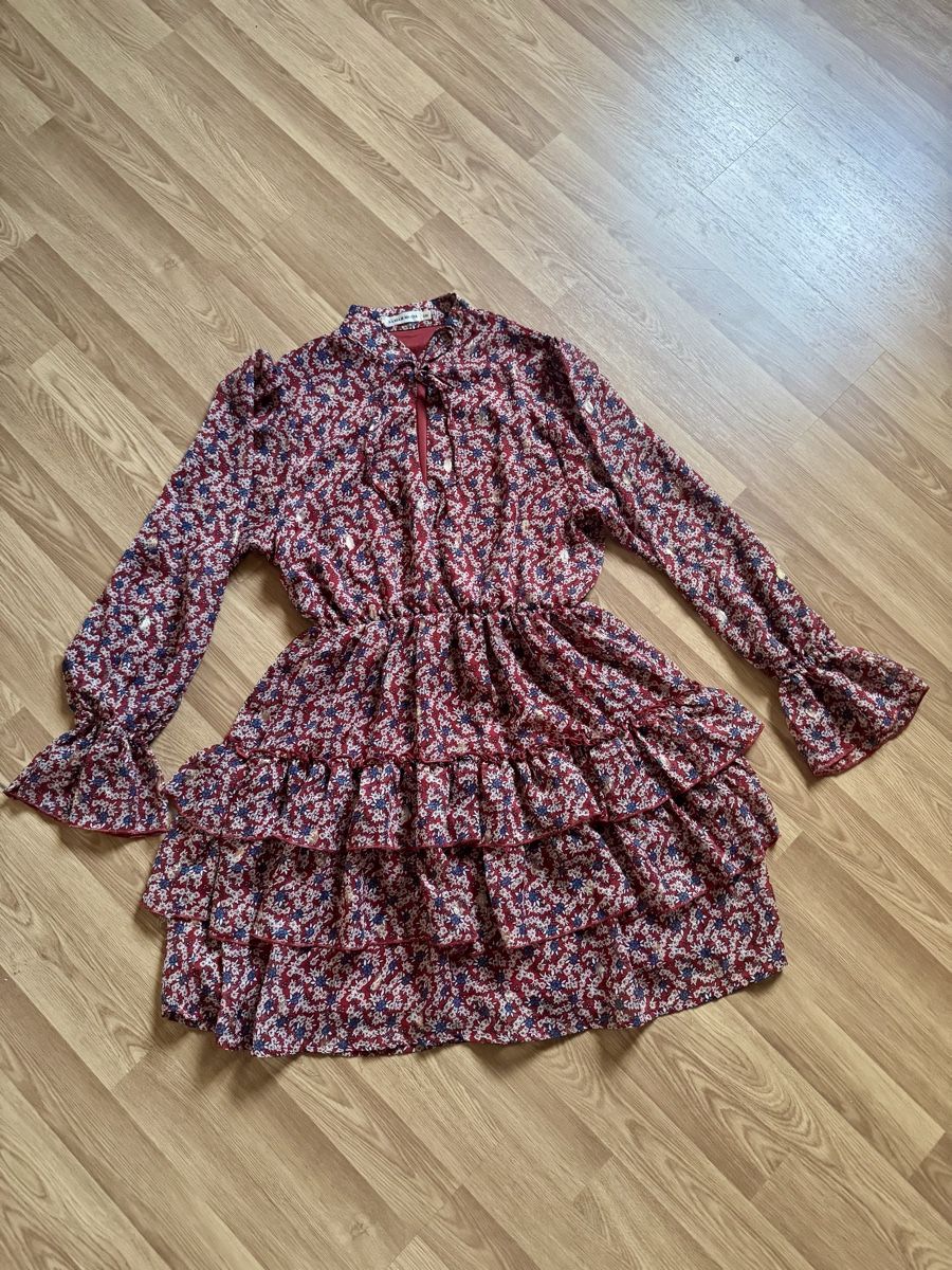 Vestiti: NEU Geblümtes Volantkleid | Grösse S/M – Nuovo (secondo la descrizione) da Schüpfheim venduto da lil_5jzb