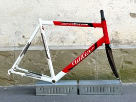 WILIER ESCAPE Aluminium Rahmen Carbon Gabel NEUWERTIG 2607