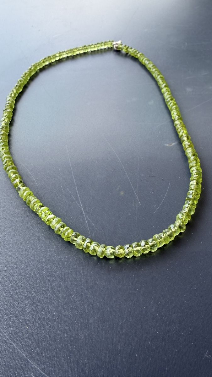 Catenine: Wunderschöne Peridot-Halskette, 47 cm – Nuovo e nell'imballaggio originale da Ebikon venduto da Leonidas2