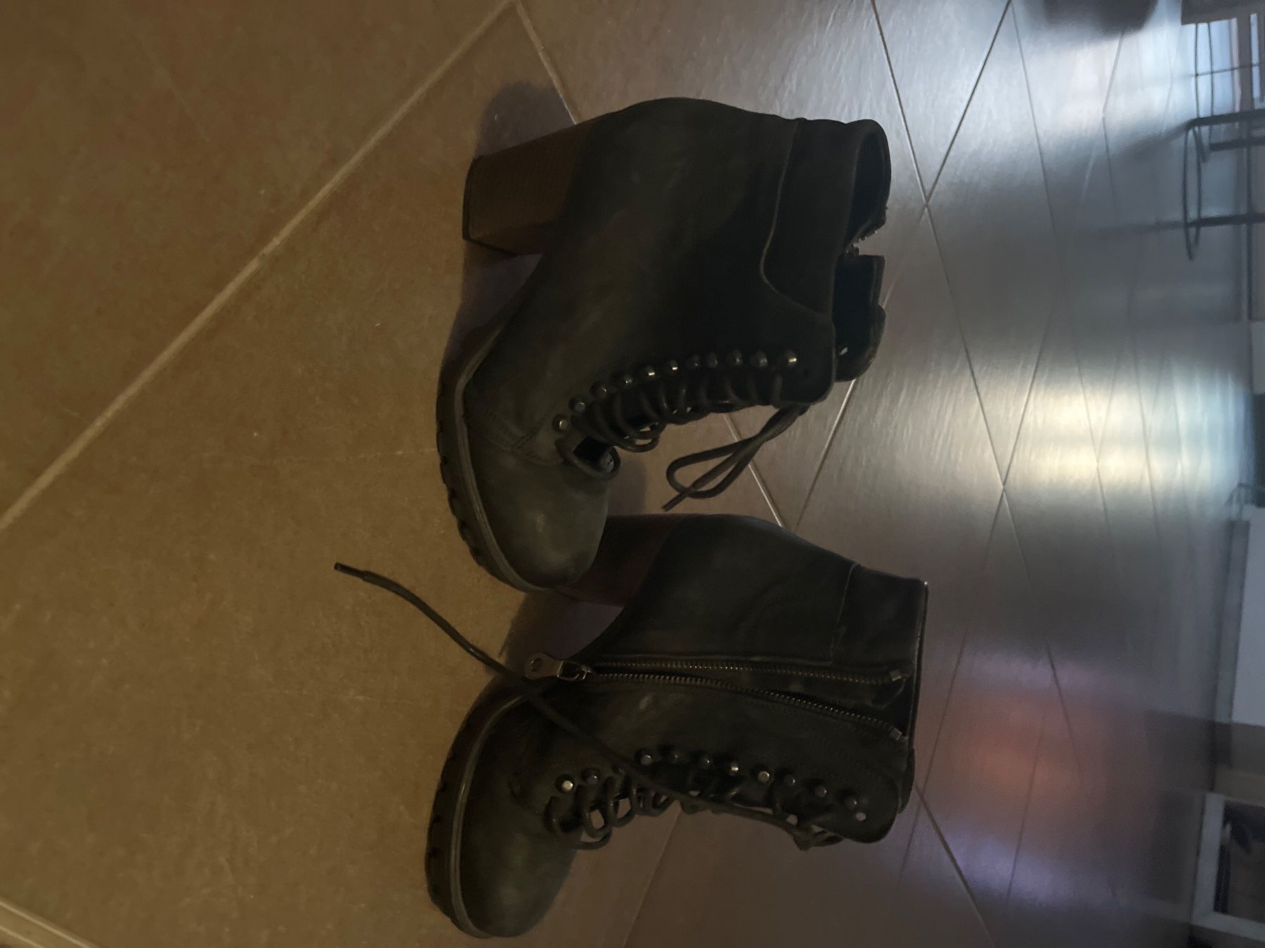 Chaussures femmes: Stivaletti neri 37 – D'occasion à Coldrerio par ali_2f8f 1