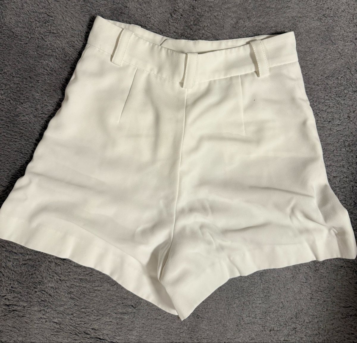 Zara Pantaloni: Short Zara blanc taille XS – Nuovo (secondo la descrizione) da Châtelaine venduto da nan_j75j 1