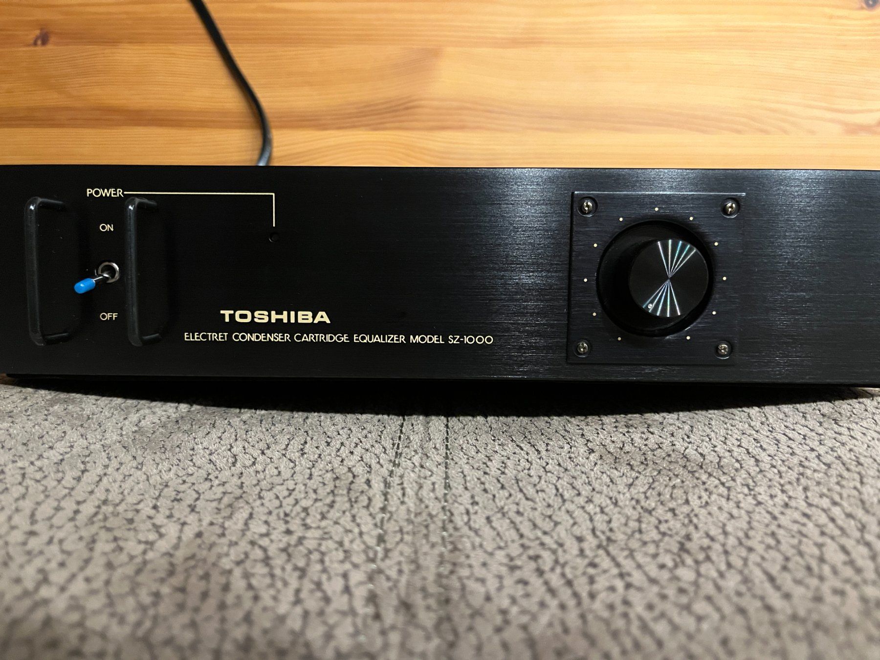 Amplificatori: Toshiba SZ1000 – Usato da Zürich venduto da smookless