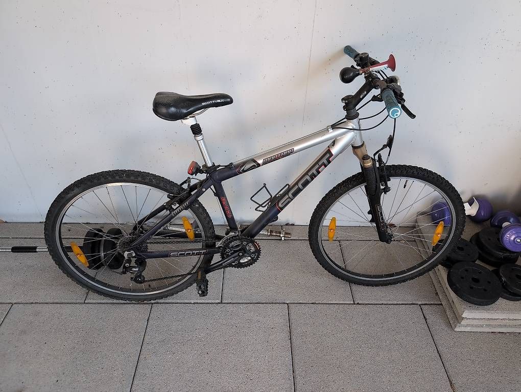 Velos: Velo abzugeben – Gebraucht aus Steinerberg von strubel2go