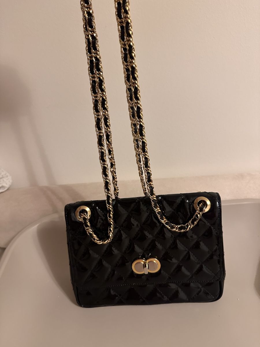 Borse da donna: Tasche Lederlocher mit Goldkette – Usato da Zürich venduto da millaiana 1