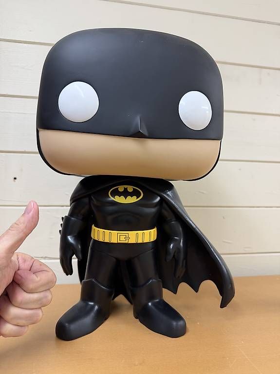 Statuette: Batman Pop version Grand – Usato da Chêne-Bourg venduto da Bullit28