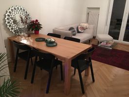 Massiver Holztisch Esstisch für 6 Personen – zeitlos & hochw