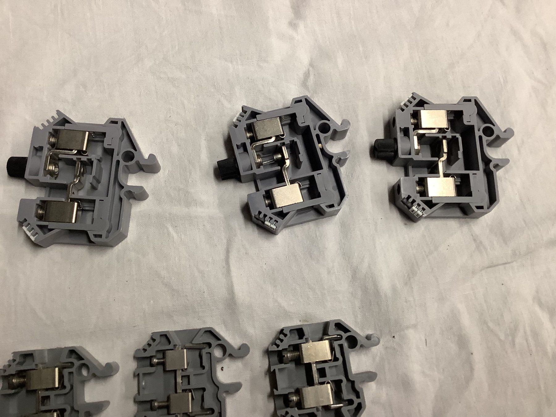 Alimentazione elettrica: STROM KLEMMEN DIVERS – Usato da Glarus venduto da Mdelphi 6