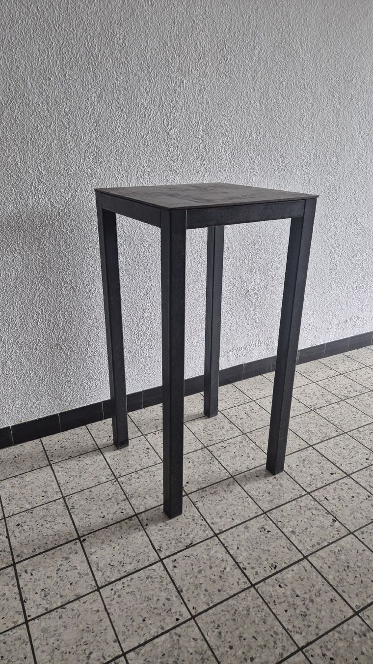 Sonstige Dekorationen & Accessoires: Pflanzentisch – Gebraucht aus Neuenhof von Vany0607