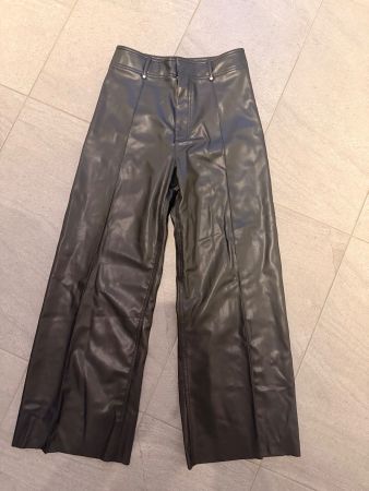 Zara Lederimitat Hose