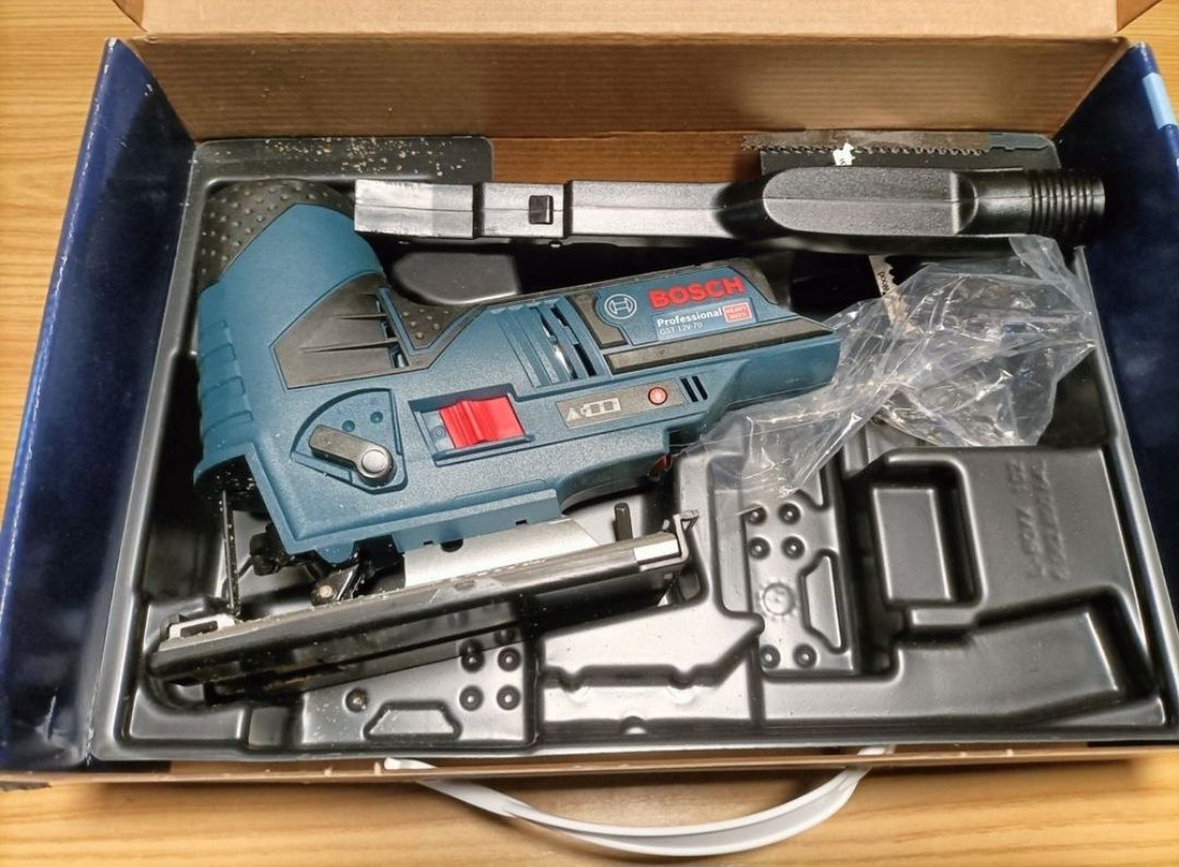 Alle Maschinen: Bosch Professional Akkus Stichsäge – Gebraucht aus Pfäffikon SZ von Mic_rxk5 1