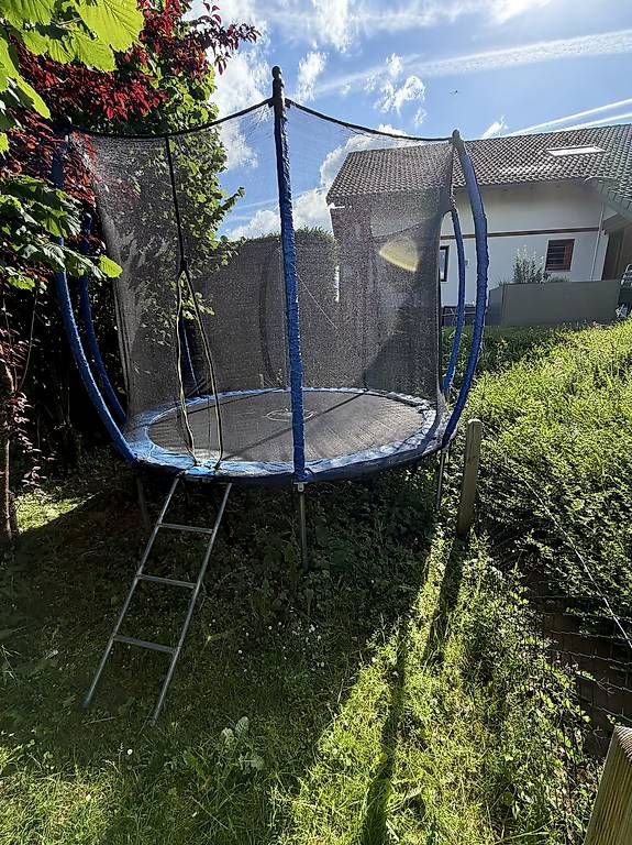 Trampolini: Trampoline 3 mètres avec échelle  – Usato da Chézard-St-Martin venduto da luc_q9tn
