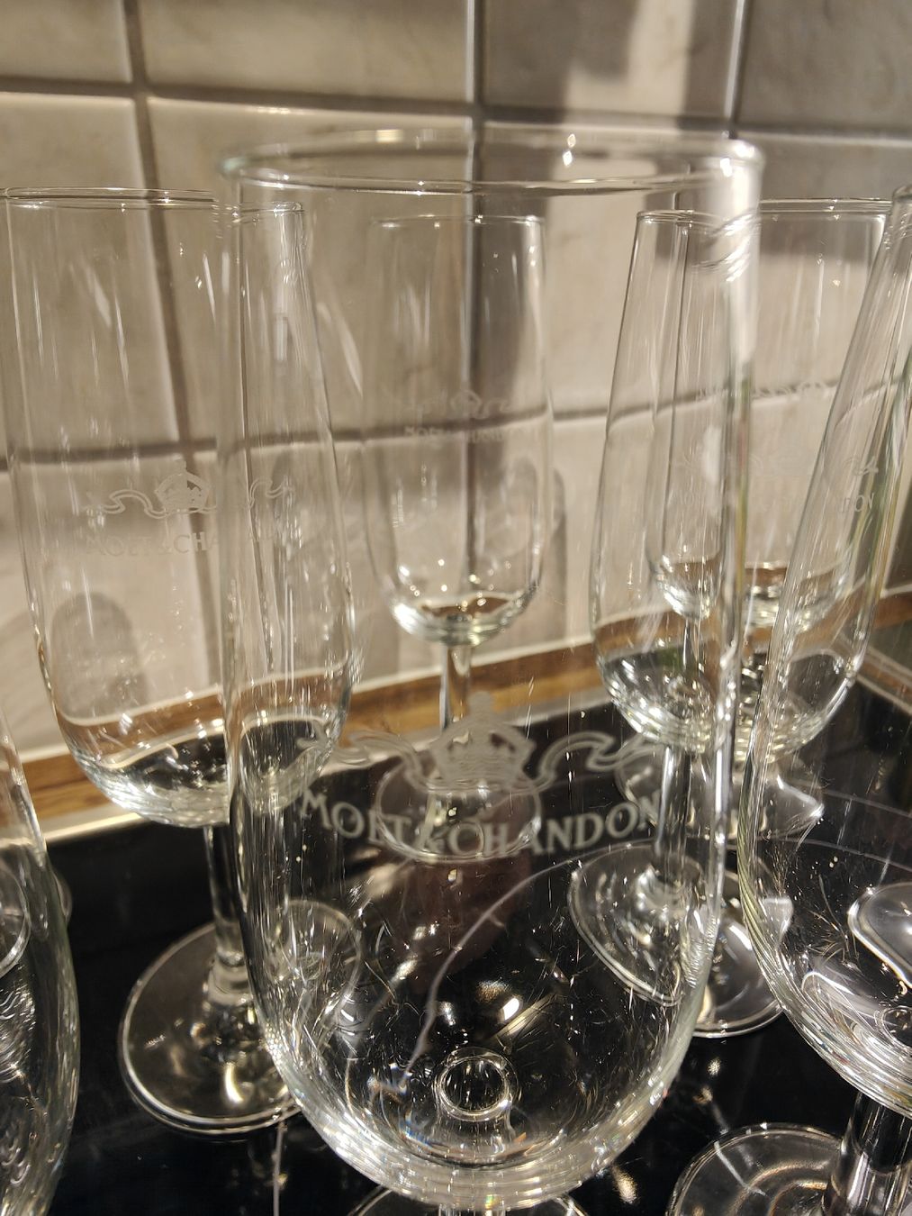 Gläser: 13 Champagner Gläser von Moët & Chandon – Gebraucht aus Einsiedeln von RaphaelSimeon 4