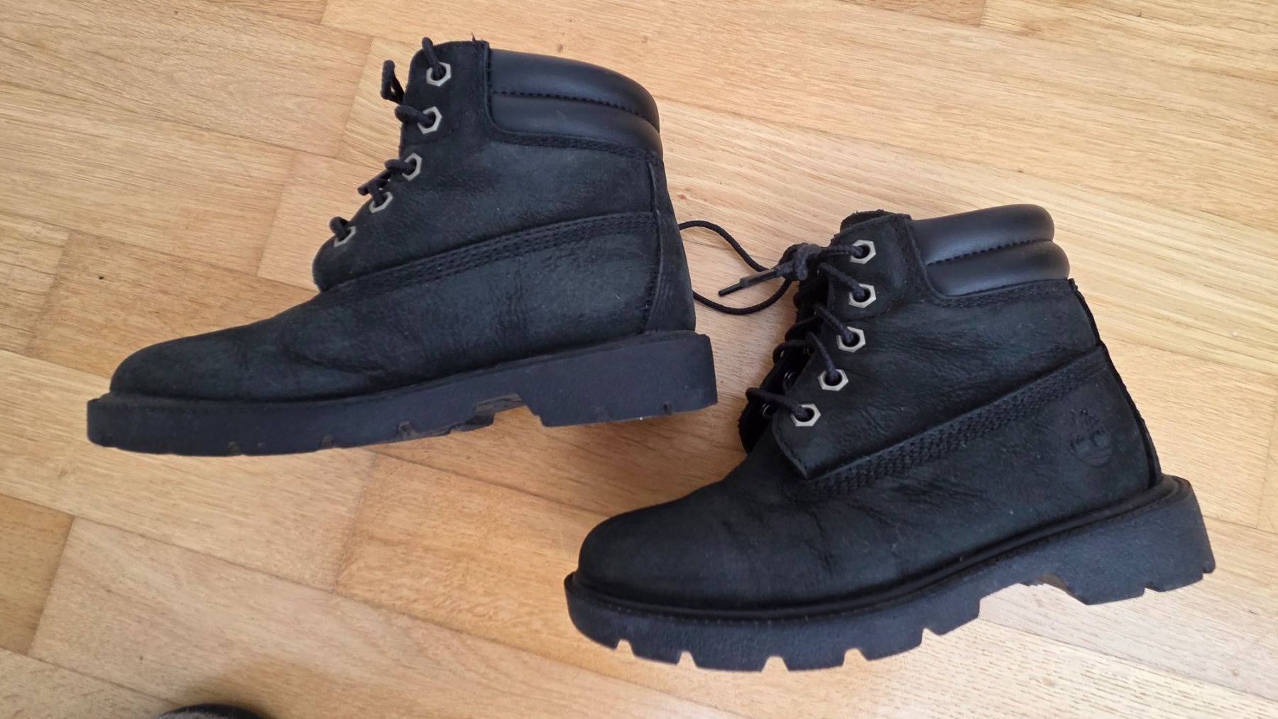 Timberland Scarpe per ragazzi: Timberland 6 IN Water Resistant Basic Kinderschuhe EU 31 – Usato da Uitikon Waldegg venduto da UitiZH 2