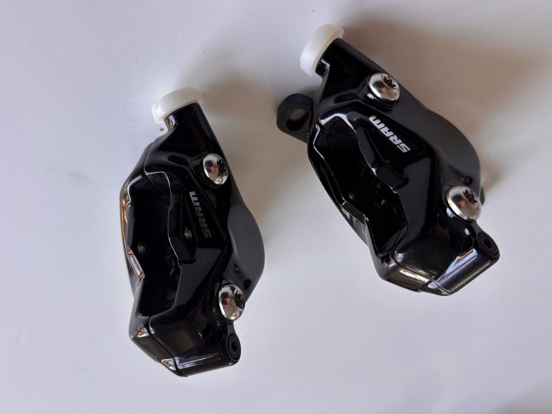 Sram Ersatzteile: SRAM Rival eTap AXS Schalt-/Bremsgriffe HRD + Bremssättel – Gebraucht aus Zürich von PoisonTheWell 1