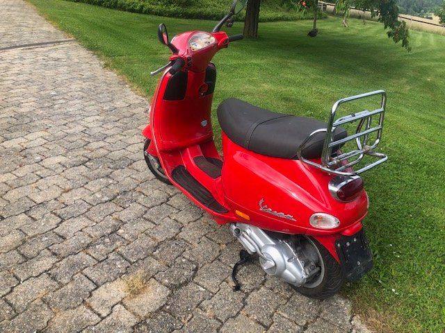 Vespa Scooters: Vespas  Piaggio 125 ET4 2002 – Gebraucht aus Chézard St Martin von schmitt 1