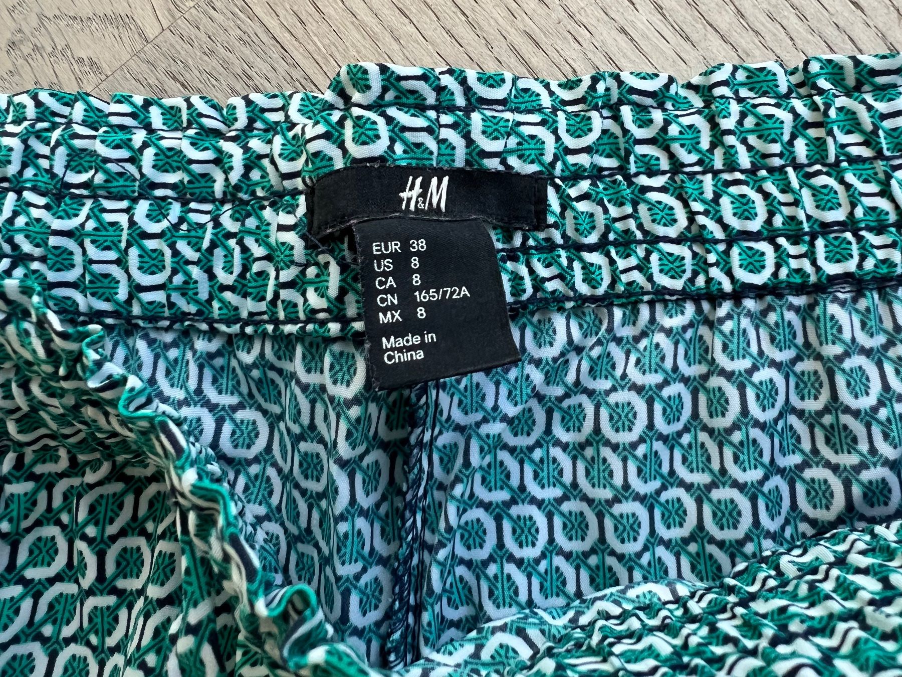 H&M Pantaloni: Shorts von H&M in Gr. 38 – Usato da Winterthur venduto da mic_l98y 1