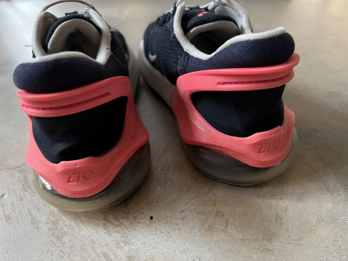 Nike Chaussures garçon: Nike Kinder Turnschuhe Gr.30 Sneaker – D'occasion à Eglisau par yd55 5
