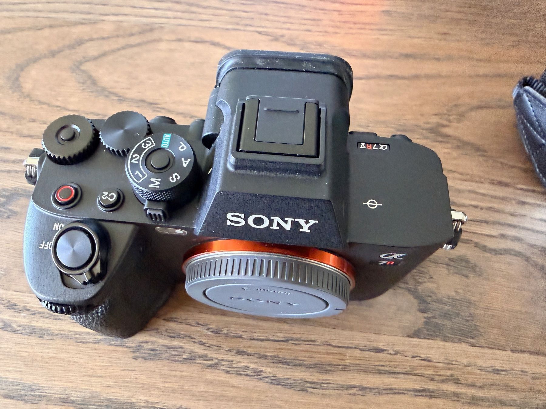 Sony Fotocamera: Sony A7R V Body w. 2 batteries – Usato da Zürich venduto da bartekn3 4