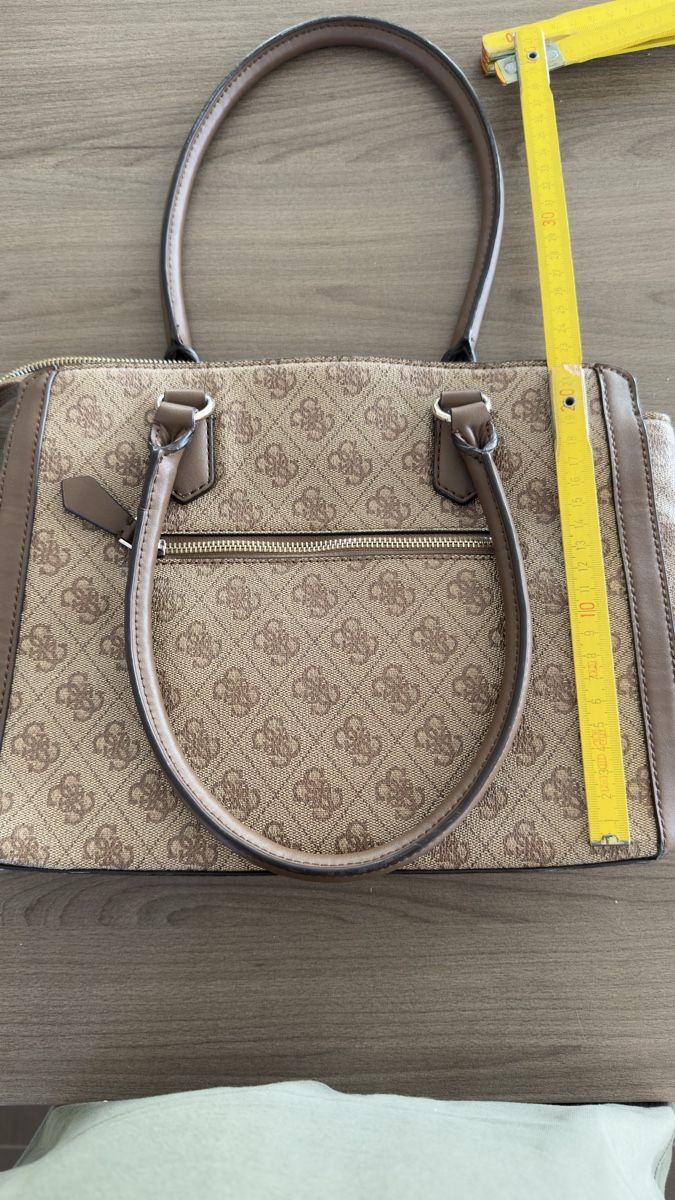 Guess Borse da donna: Sac à main Guess – Usato da Fey venduto da trips.68 1