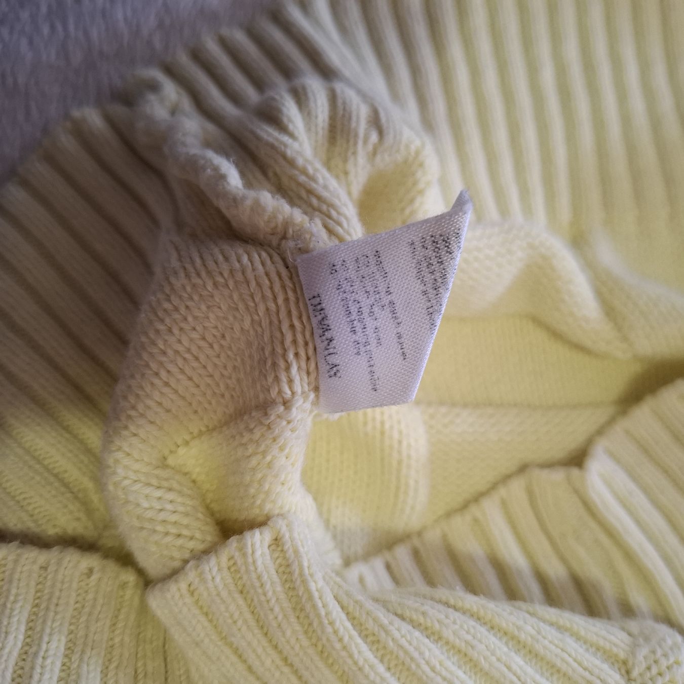 Lacoste Pullover & Sweatshirts: Lacoste vintage Devanlay Pull en maille Jaune Taille S – Gebraucht aus Le Locle von QualiteExpress 4