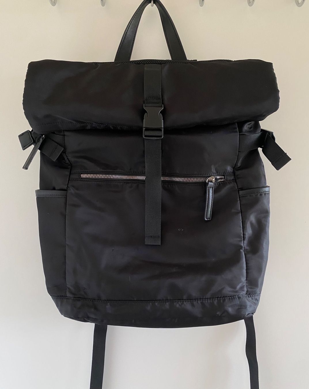 Rucksäcke: Roll Top Rucksack von Pier One – Gebraucht aus Oberdiessbach von cor_2nrl
