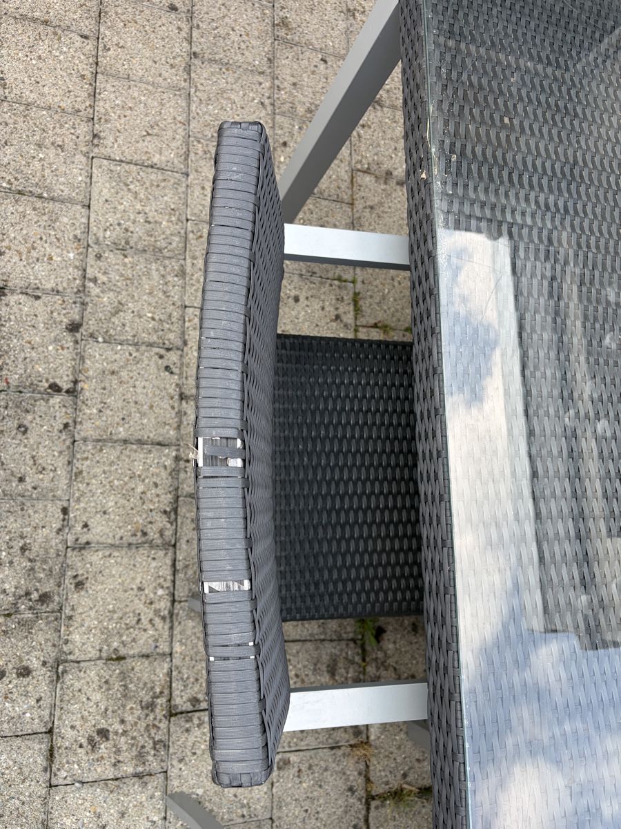 Tables: Gartentisch mit 4 Stühlen – D'occasion à Horw par MumfMufMuffin 1