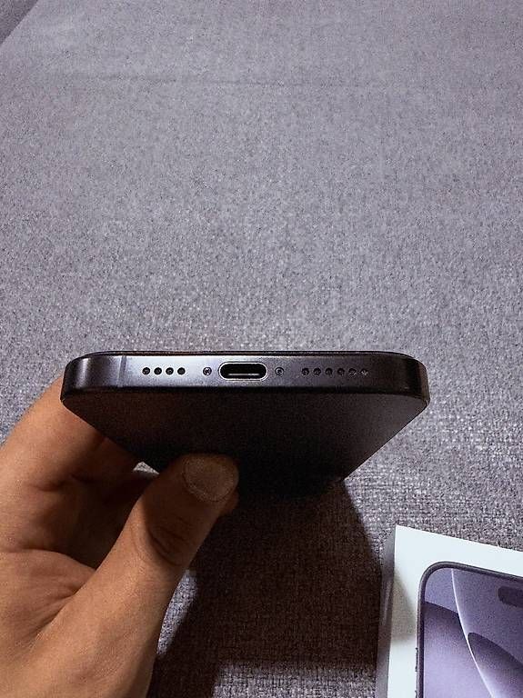 Telefoni cellulari / Smartphones: iPhone 16 Pro Max 256GB Nero – Usato da Giubiasco venduto da luc_pc2g 4