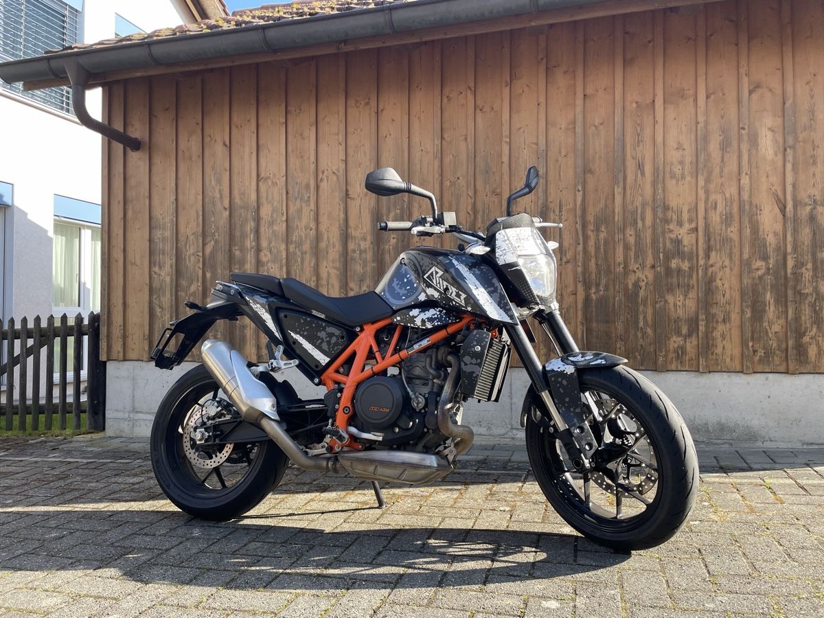 KTM Strada: KTM 690 Duke ABS 2015 – Usato da Wohlenschwil venduto da sina46