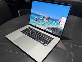 MacBook Pro 16” Late 2019 i9 2,4GHz 16GB Ram 512GB SSD