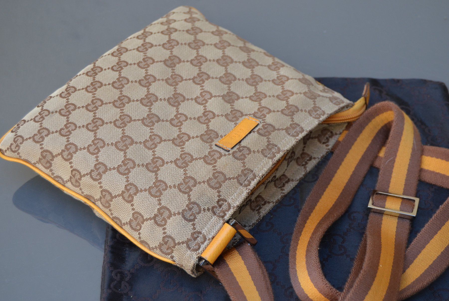 Gucci Borse da donna: Gucci Tasche / sac – Nuovo (secondo la descrizione) da Collonges venduto da Auganien 3