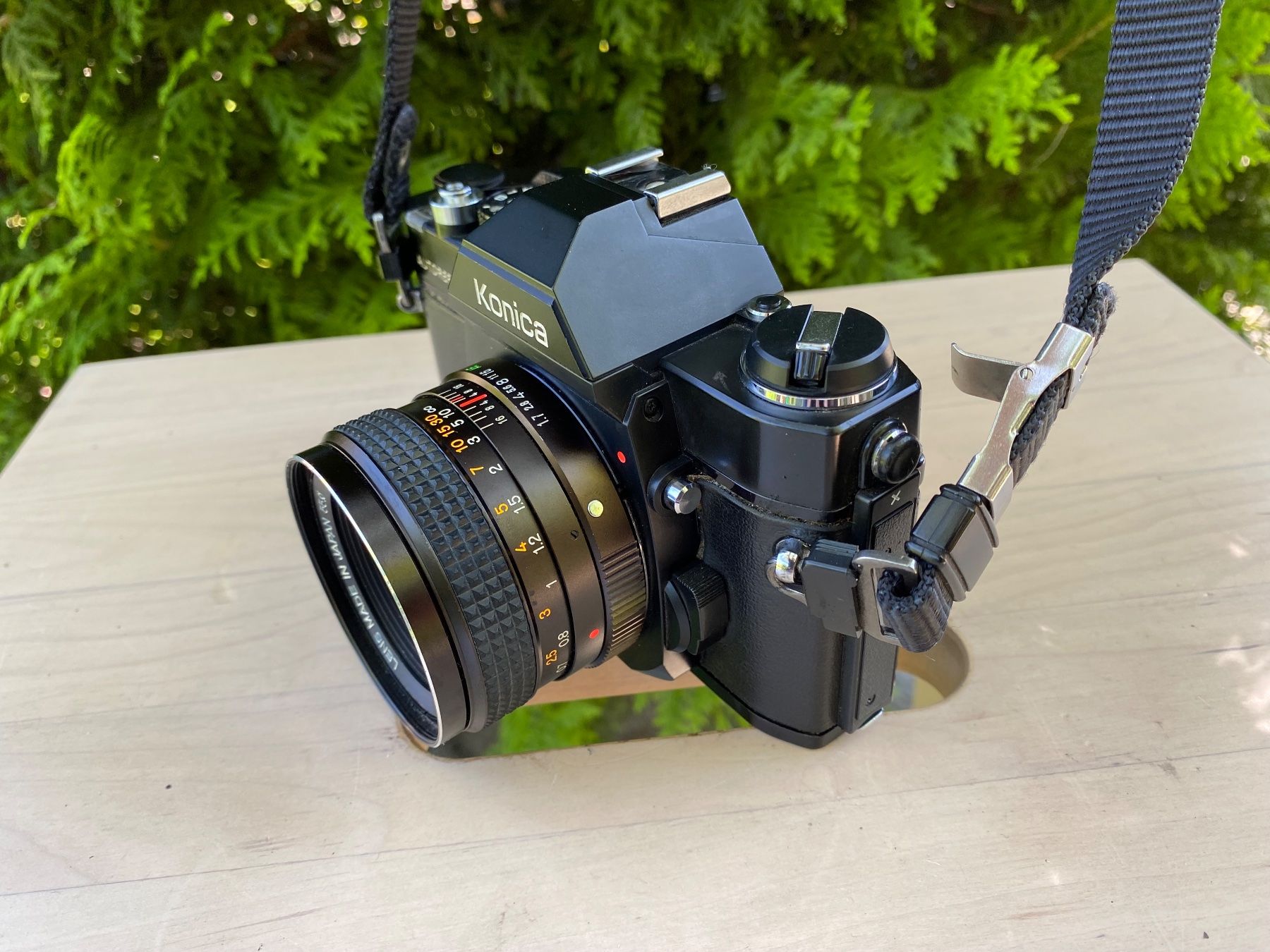 Konica Fotocamera: Konica Autoreflex T4 Kamera – Usato da Feldbach venduto da Fea1 4
