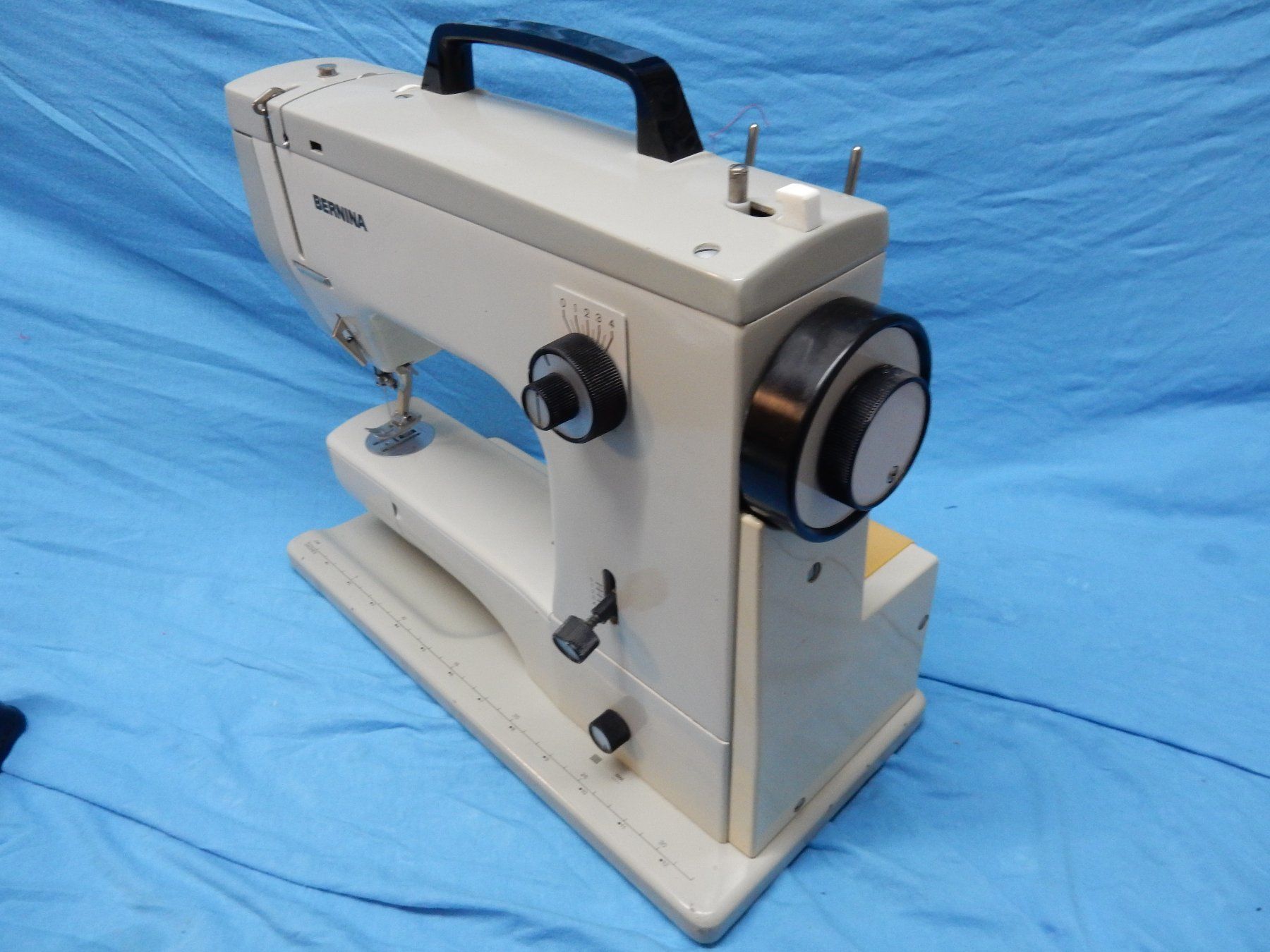 Bernina Macchine da cucire: Bernina 800 ab Service – Usato da Watt venduto da Mariposa49 6