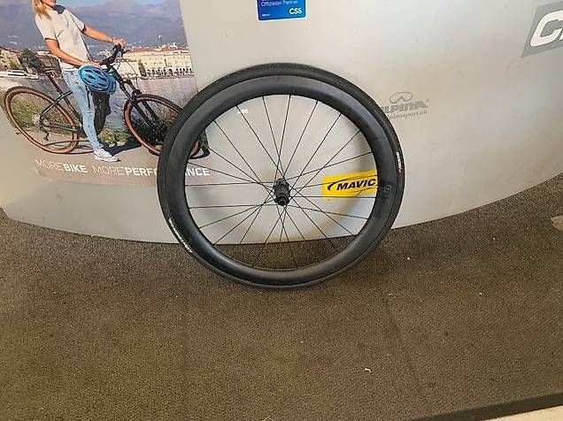 Syncros Pneumatici & Ruote complete: Roue arriere carbon Synchros Capital 1.0 45 – Usato da Fribourg venduto da Profilsport 1