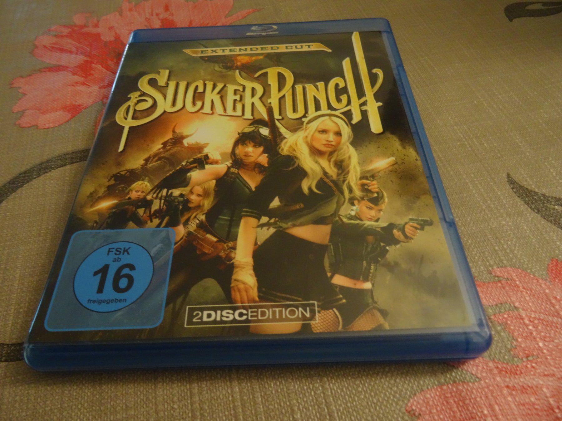 Tutti i DVDs: Sucker Punch - Extended Cut (Blu-ray, 2-Disc Edition) – Usato da Olten venduto da Disc-Verkauf