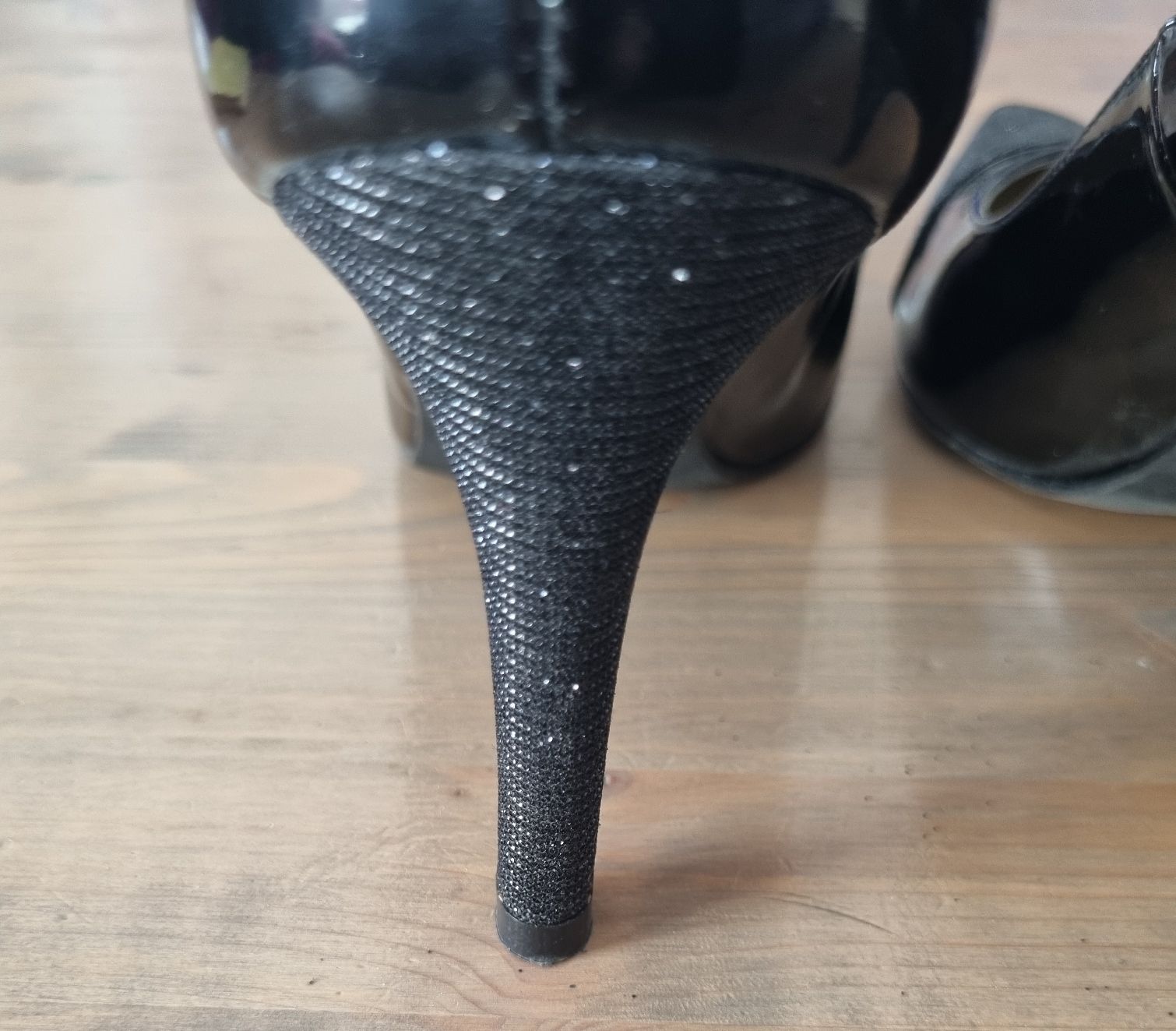 Scarpe da donna: Escarpins Adéquat,  Paris,  noirs vernis, pointure 38 – Usato da Grand-Lancy venduto da Evelyne010 4