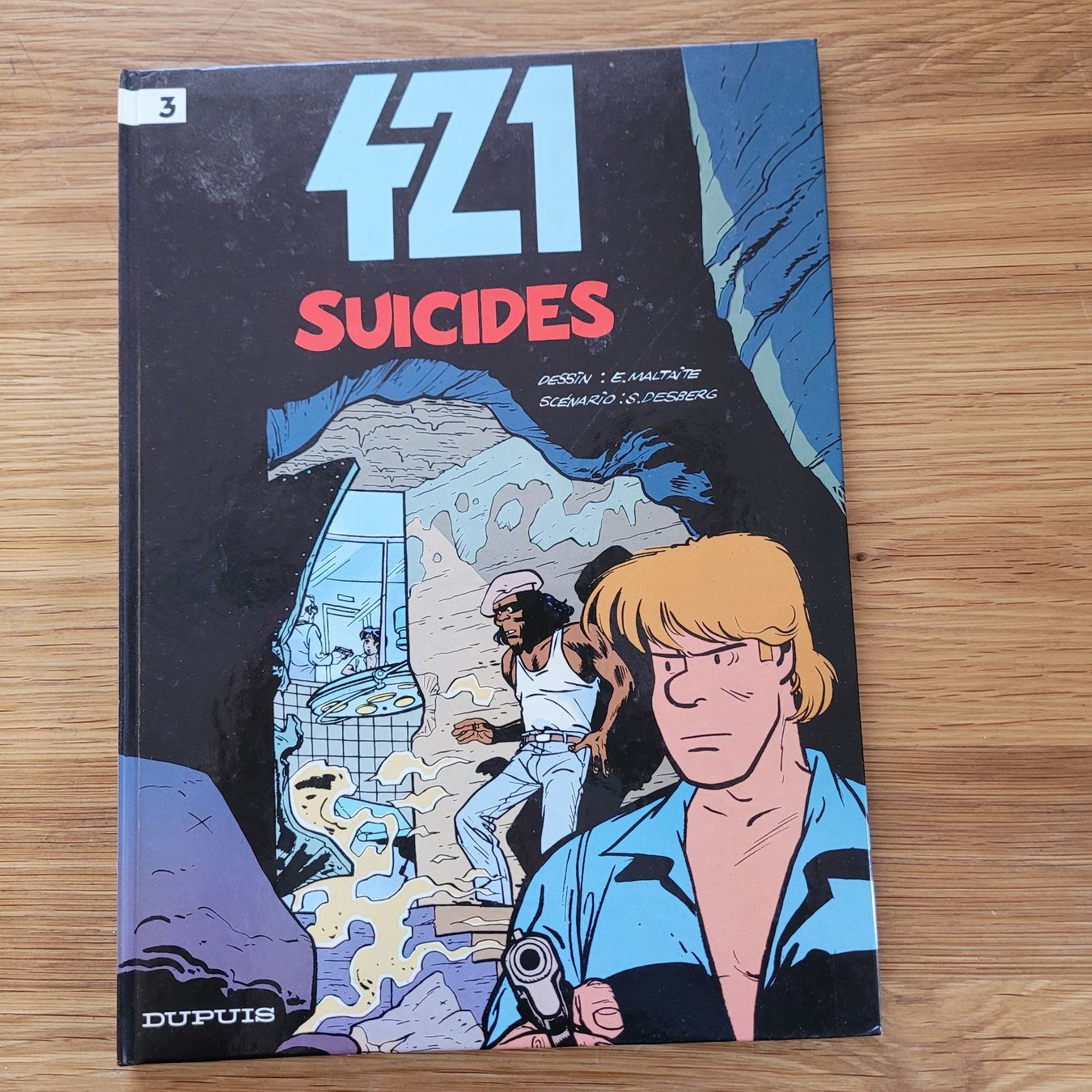 Fumetti: BD EO Cotée 421 Tome 3 Sucides – Usato da Biel/Bienne venduto da Destockweb