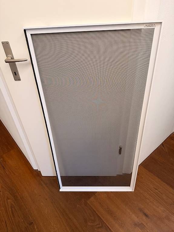 Sonstiges für Haushalt & Wohnen: Mückengitter / Fliegengitter 59cmx 117.3cm – Gebraucht aus Wilen b. Wollerau von awsm-automotive