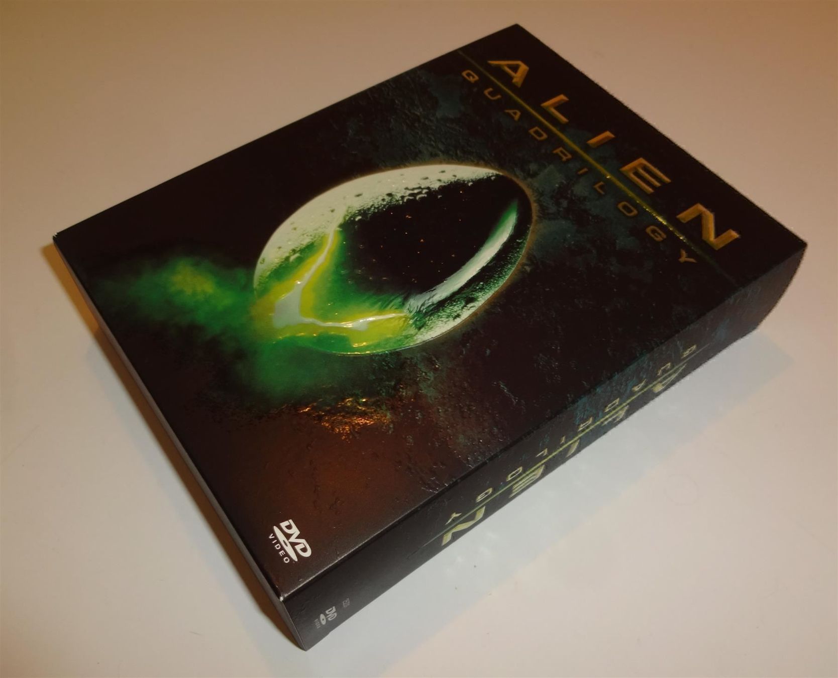 Tutti i DVDs: DVD Sammlerbox ALIEN - 1 Stück - – Usato da St. Gallen venduto da WWL 4