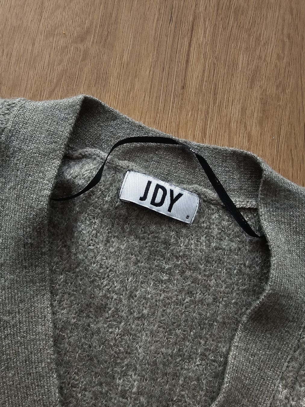 Only Pulls & Sweat-shirts: Winterpullover/Jacke mit Knöpfen S – D'occasion à Büttikon AG par PAM120319 1