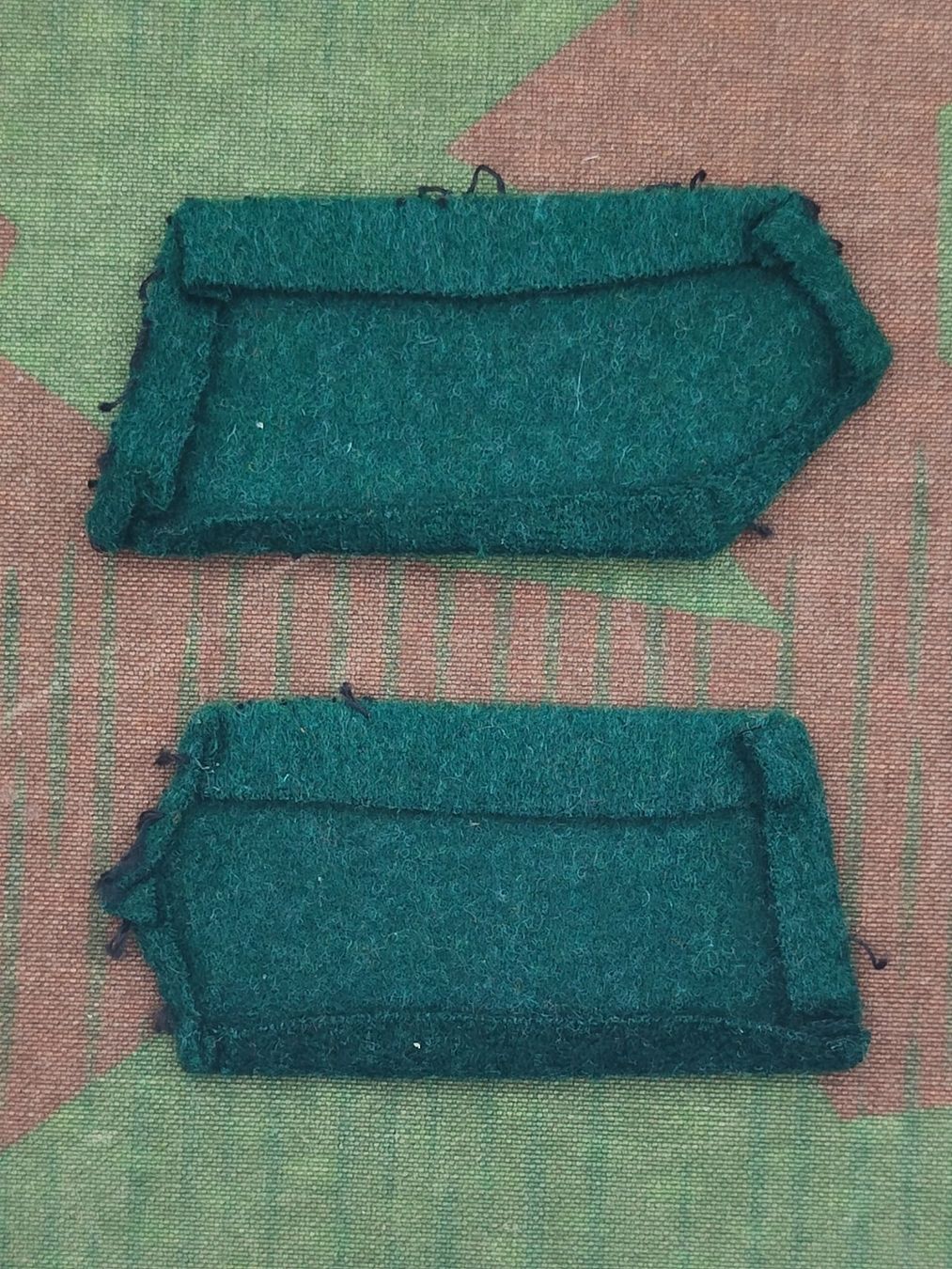 Schweizer Armee Plaketten & Abzeichen: Kragenpatten Ord. 1914/26 – Gebraucht aus Bauma von SwissMilitaria 1