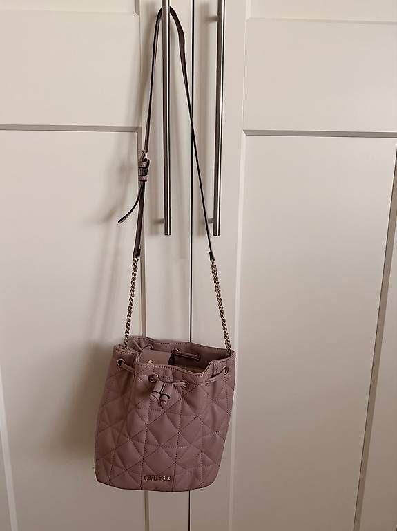 Sacs femmes: Guess Beuteltasche – Neuf avec emballage d'origine à Aarau par bit_q772 1