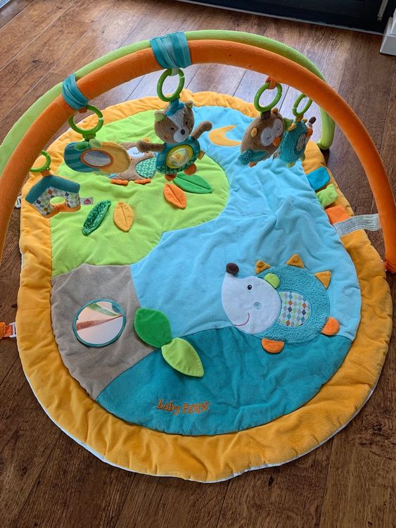 Fehn 055238 3-D Activity-Decke Friends - Erlebnisdecke mit Spielbogen und abnehmbaren Spielzeugen fördert die frühkindliche Entwicklung im Liegen, Mehrfarbig, 6 Stück (1er Pack
