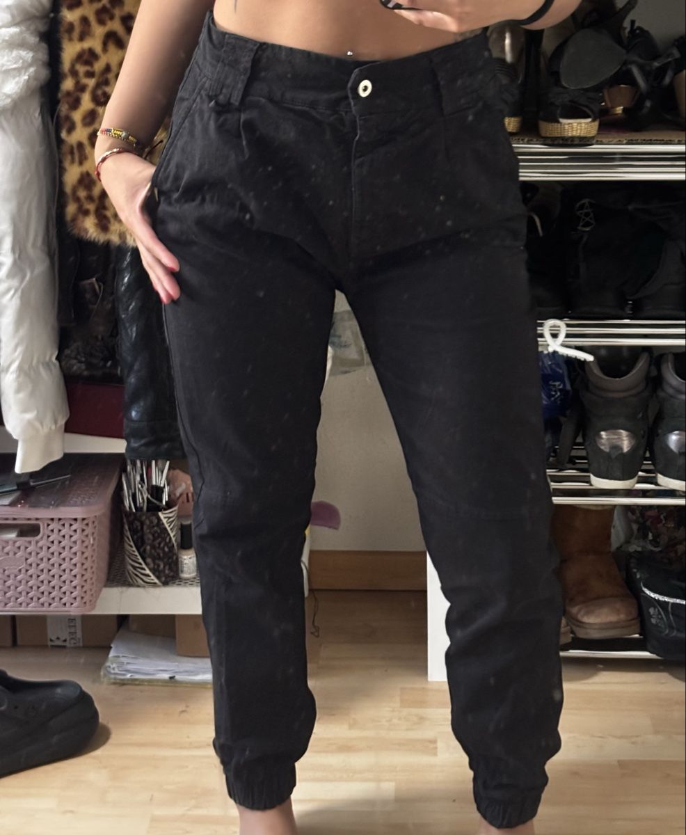 Pantaloni: Cargo Hose Schwarz Damen Gr. 36 – Usato da zürich venduto da mapaXXefaboo
