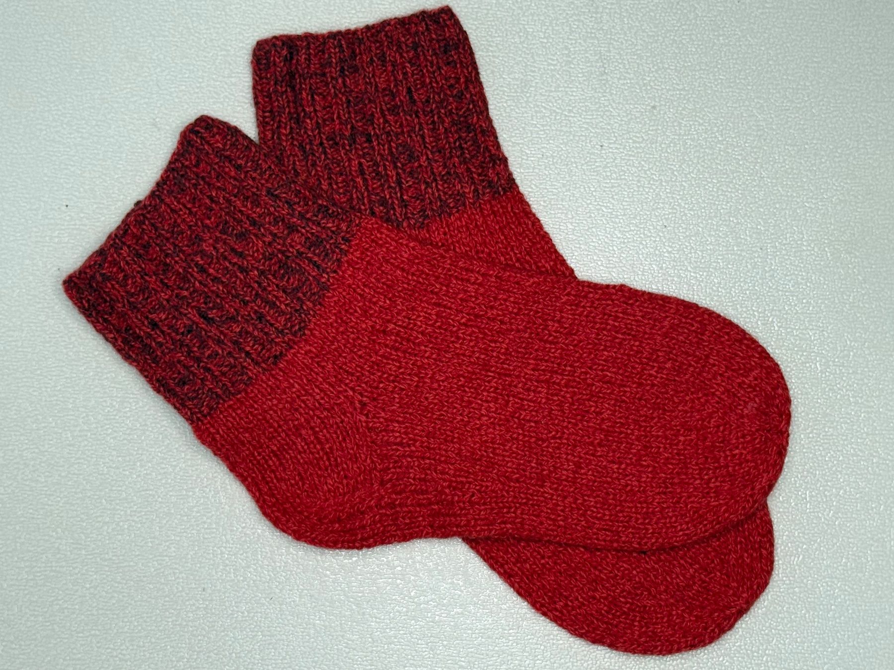 Calze: Cashmere 100%, Hand Made Knitted Red  Socks – Nuovo e nell'imballaggio originale da Lugano venduto da Luswre 1
